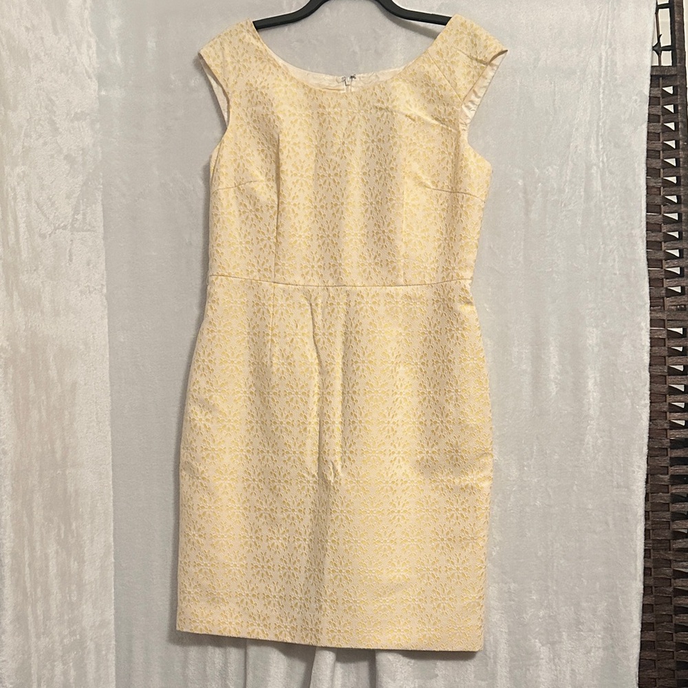 Chic Yellow Sleeveless Midi Dress